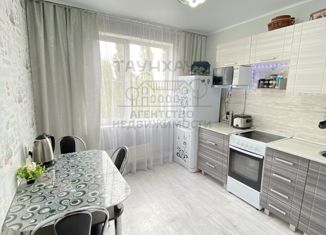 Продаю 2-ком. квартиру, 45 м2, Агидель, улица Мира, 5