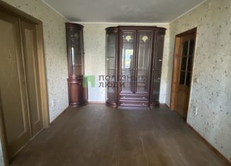 Продам четырехкомнатную квартиру, 61 м2, Самарская область, улица Лукачева, 42