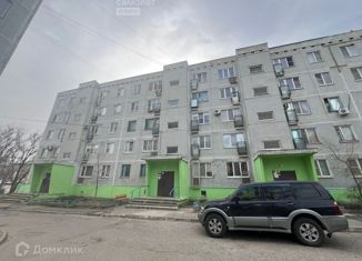 Продаю 3-ком. квартиру, 61.2 м2, Элиста, улица Юрия Клыкова, 144, 2-й микрорайон