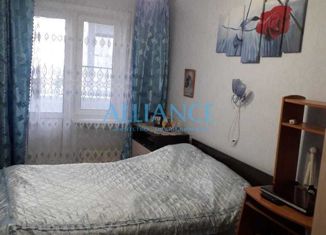 Продается 3-ком. квартира, 58.7 м2, Ростов, 1-й микрорайон, 6