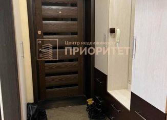 Продается трехкомнатная квартира, 69 м2, Якутск, улица Стадухина, 82/1, Центральный округ