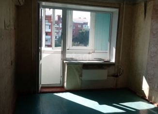 Продам 1-комнатную квартиру, 32.9 м2, Новошахтинск, улица Радио, 54
