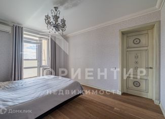 Продаю 1-комнатную квартиру, 64.4 м2, Екатеринбург, улица Радищева, 61, метро Площадь 1905 года