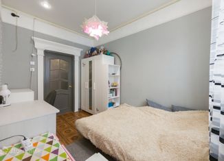 Продается трехкомнатная квартира, 67.5 м2, Екатеринбург, улица Кобозева, 81, улица Кобозева