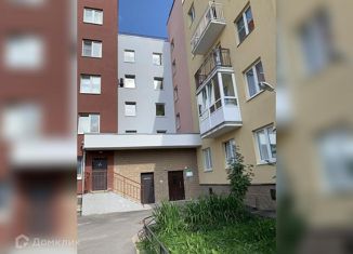 Продаю 3-ком. квартиру, 95 м2, Санкт-Петербург, Юнтоловский проспект, 49к4, Юнтоловский проспект