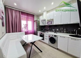Трехкомнатная квартира на продажу, 70.5 м2, Магаданская область, улица Билибина, 24