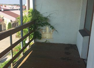 Продажа 3-ком. квартиры, 72 м2, поселок городского типа Николаевка, Набережная улица, 7