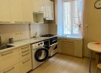 Сдача в аренду 2-ком. квартиры, 50 м2, Уфа, улица Боткина, 10, жилой район Черниковка