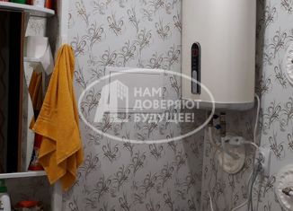 Продается 4-комнатная квартира, 64 м2, поселок Углеуральский, улица Гагарина, 7