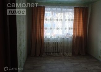 Продаю четырехкомнатную квартиру, 61.5 м2, Белебей, улица Революционеров, 2