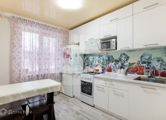 Продается 2-ком. квартира, 52.3 м2, Магнитогорск, улица Завенягина, 4/2