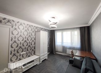 Сдаю в аренду 2-ком. квартиру, 64 м2, Москва, улица Вертолётчиков, 9к2, район Некрасовка