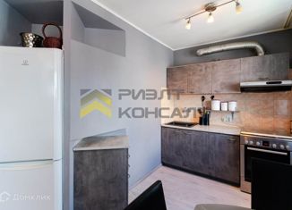 Продам трехкомнатную квартиру, 60 м2, Омск, Кемеровская улица, 22