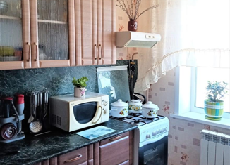 Продажа трехкомнатной квартиры, 62 м2, село Лесниково, микрорайон КГСХА, 7