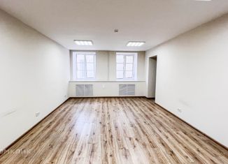 Сдам офис, 34 м2, Санкт-Петербург, Захарьевская улица, 25, метро Чернышевская