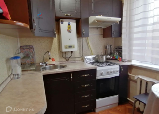 Продажа трехкомнатной квартиры, 57 м2, Ярославль, улица Блюхера, 31