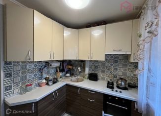 Продаю 2-ком. квартиру, 44 м2, Самара, улица Сергея Лазо, 27, метро Безымянка