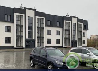 Продам 2-комнатную квартиру, 62 м2, Зеленоградск, улица Волонтёров, 22к2