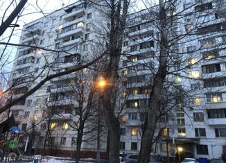 Продается 2-ком. квартира, 48 м2, Москва, улица Плющева, 18к1, станция Андроновка