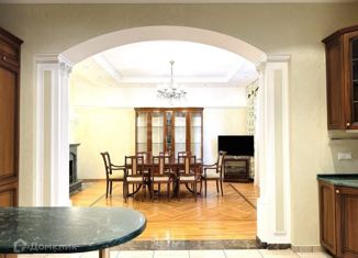 Сдаю в аренду четырехкомнатную квартиру, 190 м2, Москва, Рублёвское шоссе, 11к2, район Фили-Давыдково