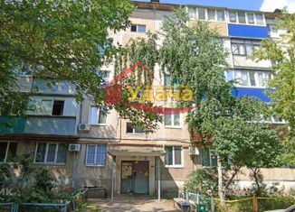 Продаю трехкомнатную квартиру, 61.4 м2, Оренбургская область, улица Комарова, 12