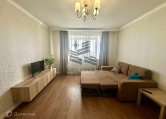 Сдаю 1-ком. квартиру, 40 м2, Казань, улица Чингиза Айтматова, 11, Советский район