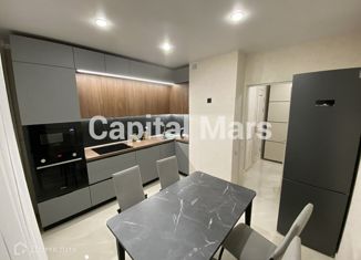 Сдам в аренду двухкомнатную квартиру, 60 м2, Москва, Осенняя улица, 16, Осенняя улица