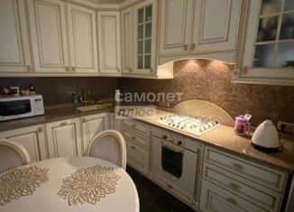 Продажа трехкомнатной квартиры, 68.3 м2, Крым, улица Крылова, 5