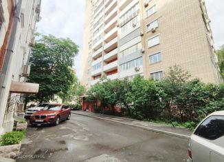 Сдаю двухкомнатную квартиру, 64 м2, Москва, Гагаринский переулок, 27, метро Смоленская