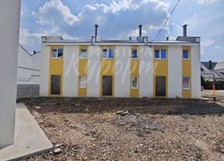 Продается трехкомнатная квартира, 57 м2, Магнитогорск, Сочинская улица, 12