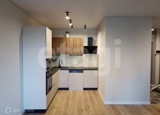 Сдам 3-ком. квартиру, 80 м2, Екатеринбург, Уральская улица, 5, ЖК Основа