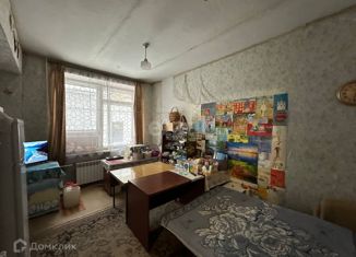 Комната на продажу, 68 м2, Челябинская область, улица Космонавтов, 2