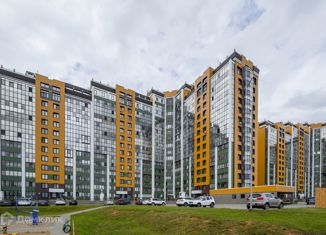 Трехкомнатная квартира на продажу, 95 м2, Киров, улица Героя Ивана Костина, 2