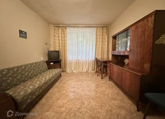 Сдам в аренду 1-ком. квартиру, 30 м2, Красное Село, Гатчинское шоссе, 13к2