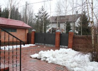 Сдается в аренду дом, 200 м2, деревня Ложки, М-10 Россия, 52-й километр