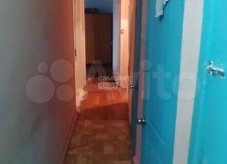 Трехкомнатная квартира на продажу, 62 м2, Серов, улица Паровозников, 8