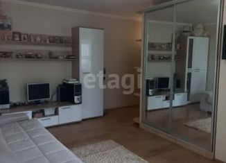 Продаю 1-комнатную квартиру, 30.6 м2, Алексеевка, улица Василия Собины, 6