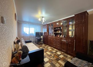 Продаю 2-ком. квартиру, 54.3 м2, Черкесск, улица Космонавтов, 24