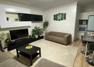 Продается 3-ком. квартира, 73.8 м2, Верхняя Пышма, улица Орджоникидзе, 1, ЖК Юность