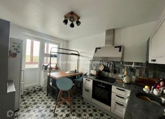 Продаю 3-ком. квартиру, 78 м2, Москва, Изюмская улица, 28, метро Улица Скобелевская