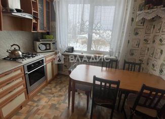 Продам трехкомнатную квартиру, 68 м2, село Брутово, Первомайская улица, 13