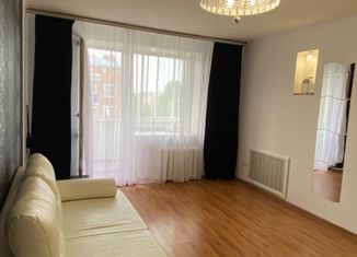 Двухкомнатная квартира на продажу, 52.2 м2, Камешково, улица III Интернационала, 1