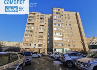 Продается однокомнатная квартира, 28.2 м2, Большой Камень, улица Гагарина, 33