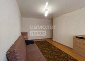 Продается двухкомнатная квартира, 45.1 м2, Киров, улица Дзержинского, 64