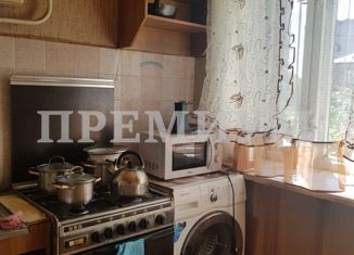 Продается четырехкомнатная квартира, 61 м2, поселок городского типа Стройкерамика, улица Дружбы, 13