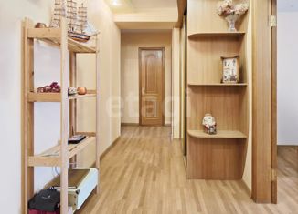 Продается трехкомнатная квартира, 88.9 м2, Хабаровский край, улица Запарина, 160