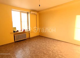 Продаю двухкомнатную квартиру, 61.8 м2, Волгоград, улица Шурухина, 26