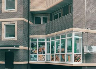 Продается 3-ком. квартира, 58 м2, Краснодар, ЖК Дыхание, улица Лётчика Позднякова, 2к2