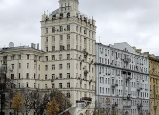 Продам 5-ком. квартиру, 80 м2, Москва, Садовая-Самотёчная улица, 7с2, метро Цветной бульвар