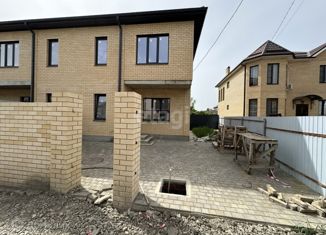 Продам таунхаус, 96 м2, посёлок городского типа Яблоновский